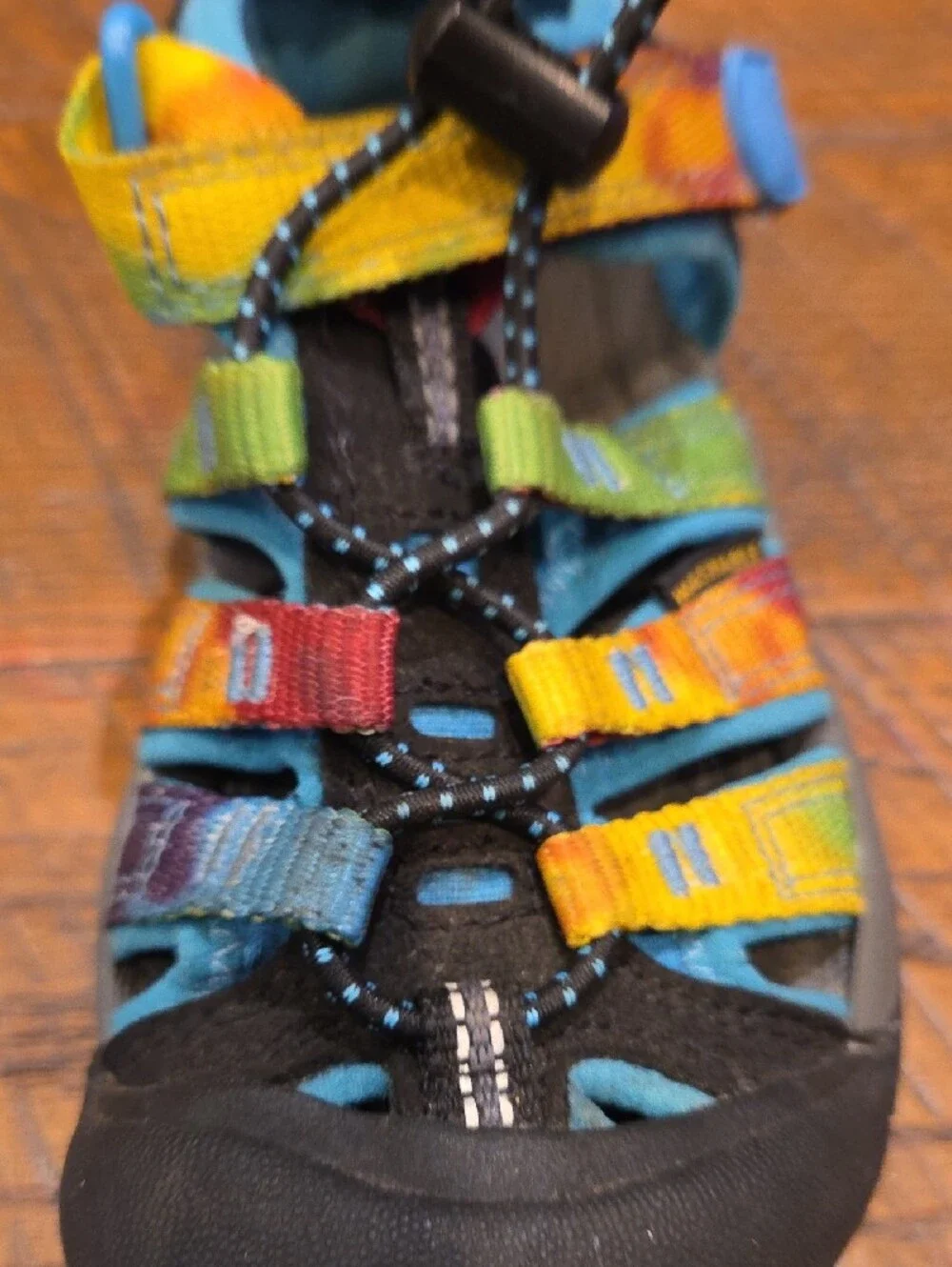 NWT Keen Toddler Kids Rainbow Strap Closed-Toe Sandals - Blue, Yellow & Black